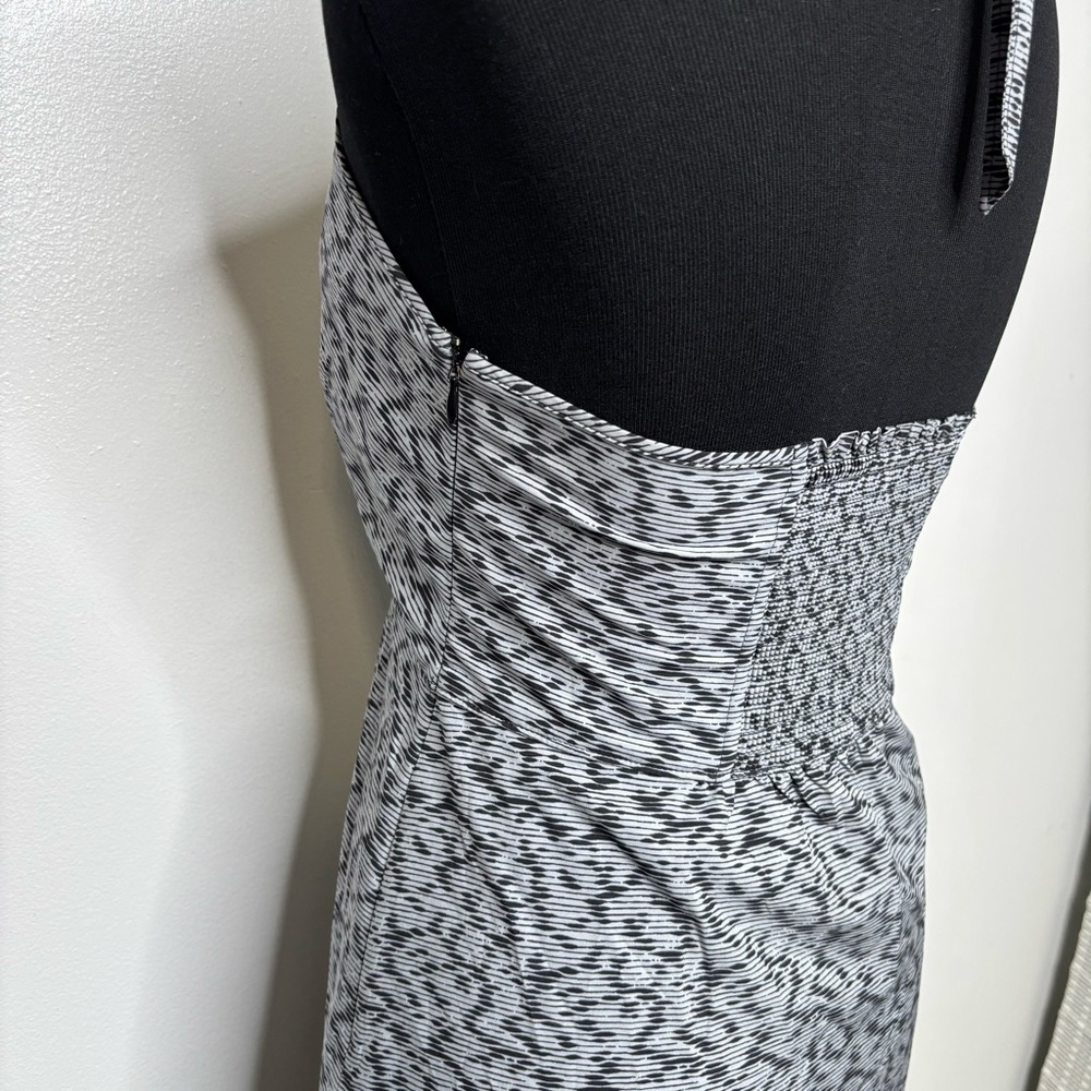 Athleta Go Anywhere Halter Dress Size 8. - Picture 5 of 11